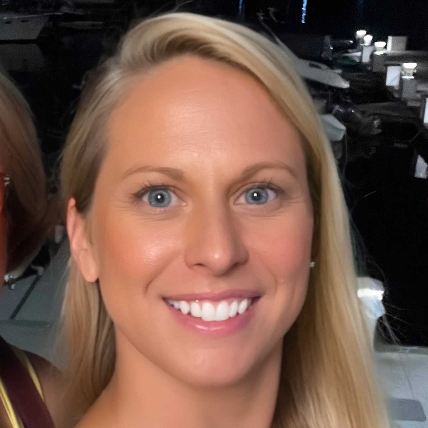Veronica Knapp's headshot